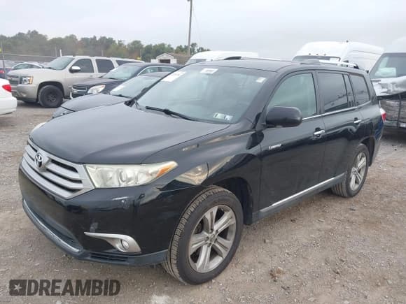 ✅ 2013 Toyota Highlander Limited • VIN: 5TDDK3EH3DS212308 • Lot: 43254784. Wystawiony na IAAI z przebiegiem 118 853 mil. Bezpłatny archiwum sprzedaży aukcyjnych z USA i szczegółowy raport historii pojazdu na DreamBid. Zdjęcie 2.