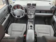 ✅ 2008 Honda Element SC • VIN: 5J6YH189X8L017462 • Lot: 82724505. Wystawiony na Copart z przebiegiem 128 047 mil. Bezpłatny archiwum sprzedaży aukcyjnych z USA i szczegółowy raport historii pojazdu na DreamBid. Zdjęcie 8.