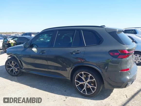 ✅ 2024 BMW X5 xDrive40i • VIN: 5UX23EU01R9U76742 • Lot: 43604412. Listed on IAAI with 19,294 mi. Free auction sales archive from the USA and detailed vehicle history report at DreamBid. Image 15.
