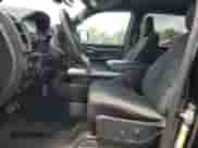 2024 Ram 1500 Big Horn z VIN 1C6RRFFG9RN189629, wystawiony jako Copart lot #65442855 z przebiegiem 27 333 mil mil oraz Szkoda całkowita • Salvage title. Historia ofert i sprzedaży dostępna na DreamBid. Obrazek 7.