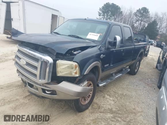 ✅ 2007 Ford F-250 XL • VIN: 1FTSW21P87EA16619 • Lot: 41793668. Listed on IAAI with 399,240 mi. Free auction sales archive from the USA and detailed vehicle history report at DreamBid. Image 2.