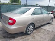 ✅ 2004 Toyota Camry LE • VIN: 4T1BE32K84U916090 • Lot: 42676608. Wystawiony na IAAI z przebiegiem 110 150 mil. Bezpłatny archiwum sprzedaży aukcyjnych z USA i szczegółowy raport historii pojazdu na DreamBid. Zdjęcie 4.