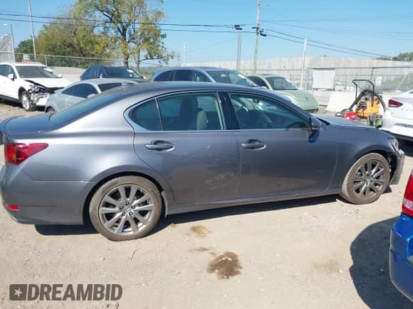 ✅ 2013 Lexus GS 350 • VIN: JTHBE1BL0D5014561 • Lot: 43356604. Wystawiony na IAAI z przebiegiem 44 416 mil. Bezpłatny archiwum sprzedaży aukcyjnych z USA i szczegółowy raport historii pojazdu na DreamBid. Zdjęcie 13.