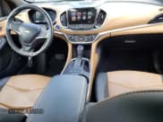 ✅ 2017 Chevrolet Volt Premier • VIN: 1G1RB6S5XHU153432 • Lot: 63371103. Wystawiony na Copart z przebiegiem 62 600 mil. Bezpłatny archiwum sprzedaży aukcyjnych z USA i szczegółowy raport historii pojazdu na DreamBid. Zdjęcie 8.