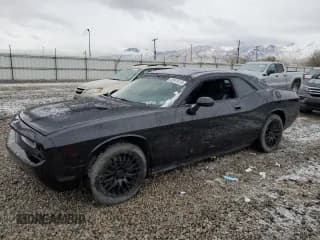 ✅ 2010 Dodge Challenger R/T Classic • VIN: 2B3CJ5DT6AH146428 • Lot: 85979124. Wystawiony na Copart z przebiegiem 139 892 mil. Bezpłatny archiwum sprzedaży aukcyjnych z USA i szczegółowy raport historii pojazdu na DreamBid. Zdjęcie 1.