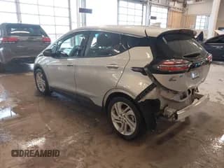 ✅ 2022 Chevrolet Bolt EV 1LT • VIN: 1G1FW6S08N4110327 • Lot: 41538761. Wystawiony na IAAI z przebiegiem 54 082 mil. Bezpłatny archiwum sprzedaży aukcyjnych z USA i szczegółowy raport historii pojazdu na DreamBid. Zdjęcie 3.