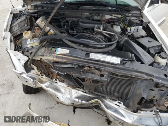 ✅ 2000 Chevrolet S-10 LS • VIN: 1GCCS19W9YK106385 • Лот: 43113425. Опубликован ранее на Copart с пробегом 222 516 миль. Бесплатный доступ к архиву аукционных продаж из США и подробный отчёт об истории автомобиля на DreamBid. Изображение 11.