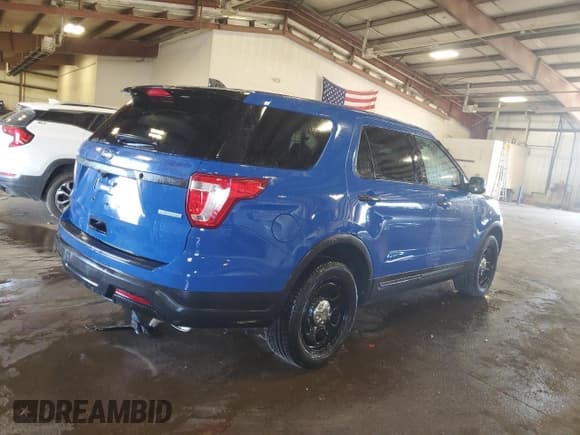 ✅ 2019 Ford Police Interceptor Utility • VIN: 1FM5K8AT8KGB15717 • Lot: 80195895. Listed on Copart with 102,971 mi. Free auction sales archive from the USA and detailed vehicle history report at DreamBid. Image 3.