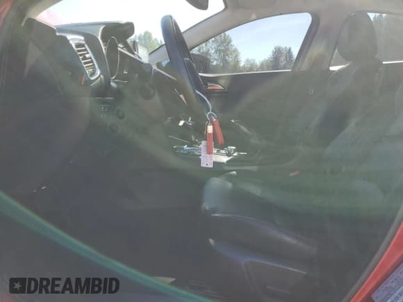 ✅ 2015 Mazda 3 S Grand Touring • VIN: JM1BM1M30F1242927 • Лот: 81710615. Опубликован ранее на Copart с пробегом 126 380 миль. Бесплатный доступ к архиву аукционных продаж из США и подробный отчёт об истории автомобиля на DreamBid. Изображение 7.