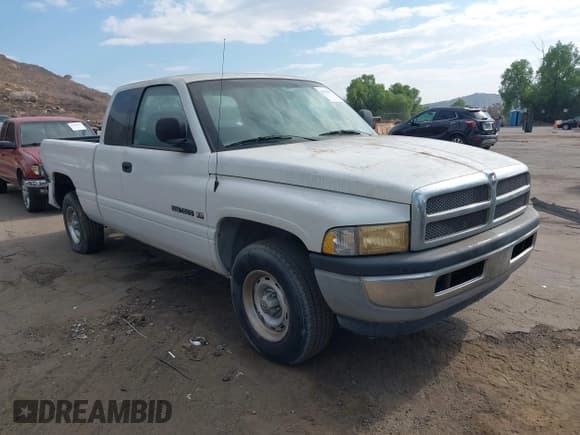 ✅ 2001 Dodge 1500 • VIN: 3B7HC12YX1G199218 • Лот: 43703847. Опубликован ранее на IAAI с пробегом 136 033 миль. Бесплатный доступ к архиву аукционных продаж из США и подробный отчёт об истории автомобиля на DreamBid. Изображение 1.