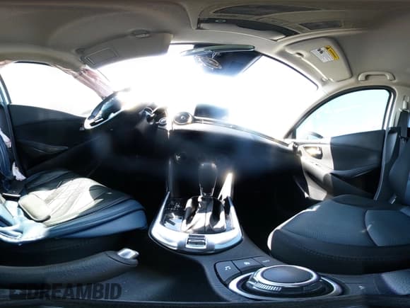 ✅ 2017 Toyota Yaris • VIN: 3MYDLBYV2HY171792 • Лот: 43403809. Опубликован ранее на IAAI с пробегом Не указан. Бесплатный доступ к архиву аукционных продаж из США и подробный отчёт об истории автомобиля на DreamBid. Изображение 19.