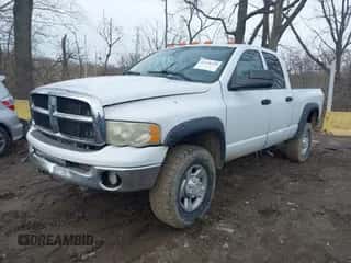 2003 Dodge 3500 ST z VIN 3D7LU38C33G790918, wystawiony jako IAAI lot #41578530 z przebiegiem Nie podano mil oraz . Historia ofert i sprzedaży dostępna na DreamBid. Obrazek 2.