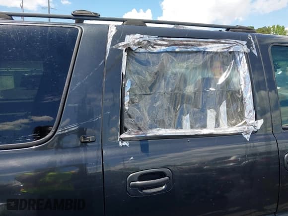 ✅ 2003 Chevrolet Suburban LT • VIN: 3GNEC16Z53G151867 • Лот: 42197201. Опубликован ранее на IAAI с пробегом 245 115 миль. Бесплатный доступ к архиву аукционных продаж из США и подробный отчёт об истории автомобиля на DreamBid. Изображение 6.