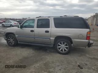 ✅ 2003 Chevrolet Suburban LT • VIN: 3GNEC16Z43G203800 • Лот: 82398744. Опубликован ранее на Copart с пробегом 326 184 миль. Бесплатный доступ к архиву аукционных продаж из США и подробный отчёт об истории автомобиля на DreamBid. Изображение 2.