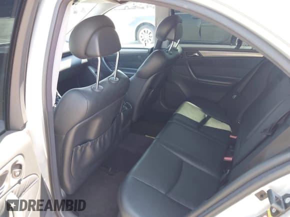 ✅ 2001 Mercedes-Benz C 230/260/280/320 • VIN: WDBRF61J41F104908 • Lot: 42003924. Wystawiony na IAAI z przebiegiem Nie podano. Bezpłatny archiwum sprzedaży aukcyjnych z USA i szczegółowy raport historii pojazdu na DreamBid. Zdjęcie 8.