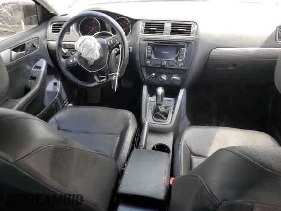 ✅ 2015 Volkswagen Jetta SE • VIN: 3VWD17AJ1FM238876 • Lot: 58957215. Listed on Copart with 122,705 mi. Free auction sales archive from the USA and detailed vehicle history report at DreamBid. Image 8.