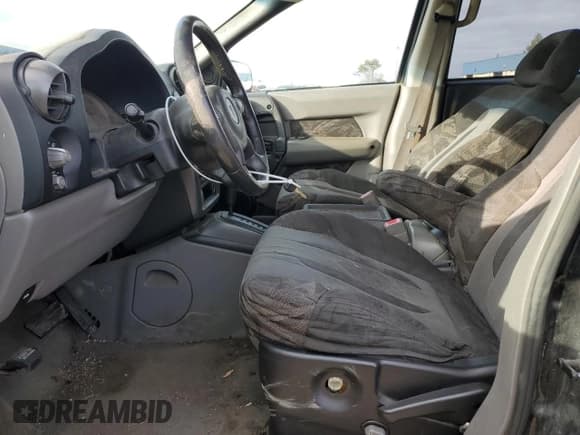 ✅ 2002 Pontiac Aztek • VIN: 3G7DA03E22S584224 • Lot: 87851655. Listed on Copart with 218,653 mi. Free auction sales archive from the USA and detailed vehicle history report at DreamBid. Image 7.