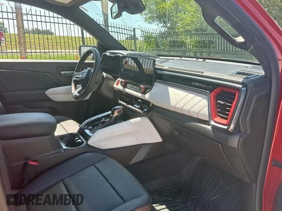 ✅ 2023 GMC Canyon 4WD AT4X • VIN: 1GTP6EEK9P1153310 • Лот: 80522335. Опубликован ранее на Copart с пробегом 11 750 миль. Бесплатный доступ к архиву аукционных продаж из США и подробный отчёт об истории автомобиля на DreamBid. Изображение 5.