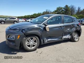 ✅ 2021 Hyundai Kona SE • VIN: KM8K1CAAXMU709110 • Лот: 59760094. Опубликован ранее на Copart с пробегом 12 702 миль. Бесплатный доступ к архиву аукционных продаж из США и подробный отчёт об истории автомобиля на DreamBid. Изображение 1.