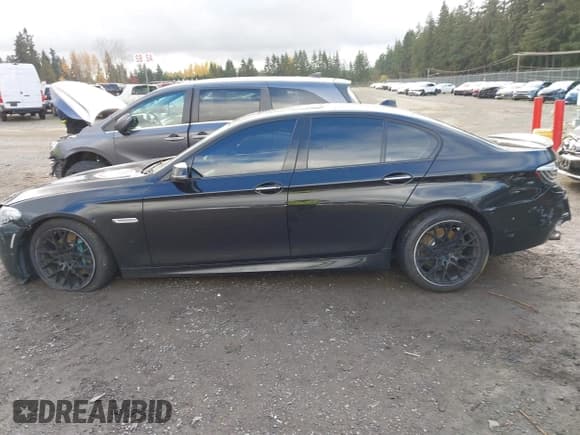 ✅ 2016 BMW 5 Series 535d • VIN: WBAXA5C57GG042082 • Lot: 43714663. Listed on IAAI with 95,771 mi. Free auction sales archive from the USA and detailed vehicle history report at DreamBid. Image 14.