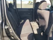 ✅ 2004 Scion xB • VIN: JTLKT324940142715 • Лот: 70875135. Опубликован ранее на Copart с пробегом 323 005 миль. Бесплатный доступ к архиву аукционных продаж из США и подробный отчёт об истории автомобиля на DreamBid. Изображение 10.