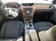2014 Chevrolet Traverse LT z VIN 1GNKRGKD2EJ196118, wystawiony jako Copart lot #85734955 z przebiegiem 190 747 mil mil oraz Czysty tytuł • Clean title. Historia ofert i sprzedaży dostępna na DreamBid. Obrazek 8.