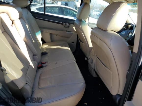 ✅ 2011 Hyundai Santa Fe Limited • VIN: 5XYZK4AG7BG049049 • Lot: 80328354. Listed on Copart with 170,543 mi. Free auction sales archive from the USA and detailed vehicle history report at DreamBid. Image 11.