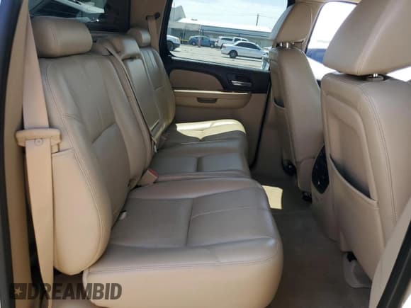 ✅ 2007 Chevrolet Avalanche LTZ • VIN: 3GNEC12037G218415 • Лот: 61975825. Опубликован ранее на Copart с пробегом 86 519 миль. Бесплатный доступ к архиву аукционных продаж из США и подробный отчёт об истории автомобиля на DreamBid. Изображение 11.