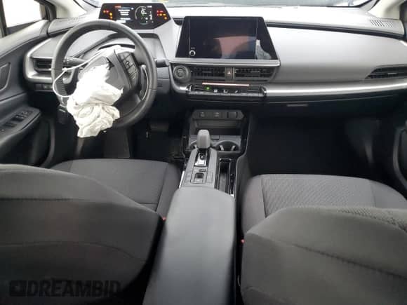 2025 Toyota Prius LE с VIN JTDACAAUXS3049419, выставлен на аукционе Copart как лот 81306805 с пробегом 17 985 миль миль и Списание • Salvage title. История ставок и продаж доступна на DreamBid. Изображение 8.