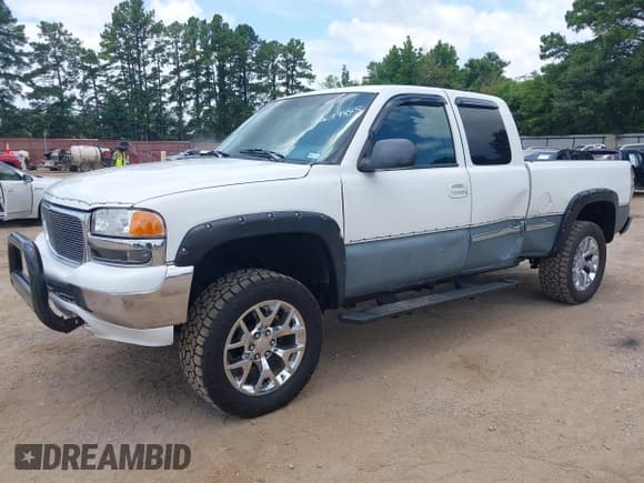 ✅ 1999 GMC Sierra 1500 SLE • VIN: 1GTEK19T7XE515464 • Лот: 42699845. Опубликован ранее на IAAI с пробегом 239 544 миль. Бесплатный доступ к архиву аукционных продаж из США и подробный отчёт об истории автомобиля на DreamBid. Изображение 2.