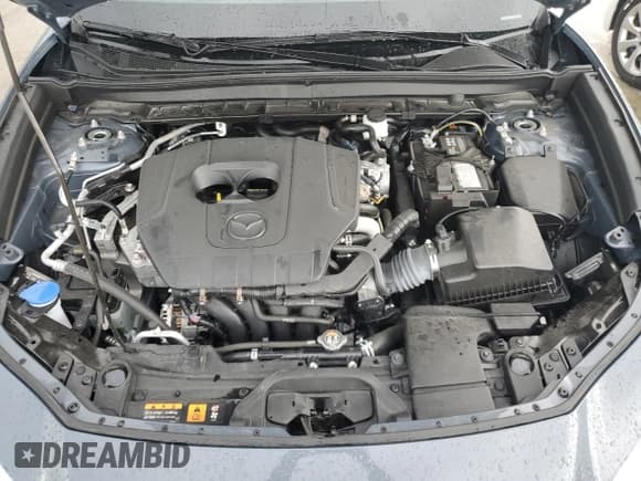 ✅ 2025 Mazda CX-30 S Carbon Edition • VIN: 3MVDMBCM2SM798984 • Lot: 83939585. Wystawiony na Copart z przebiegiem 12 081 mil. Bezpłatny archiwum sprzedaży aukcyjnych z USA i szczegółowy raport historii pojazdu na DreamBid. Zdjęcie 11.