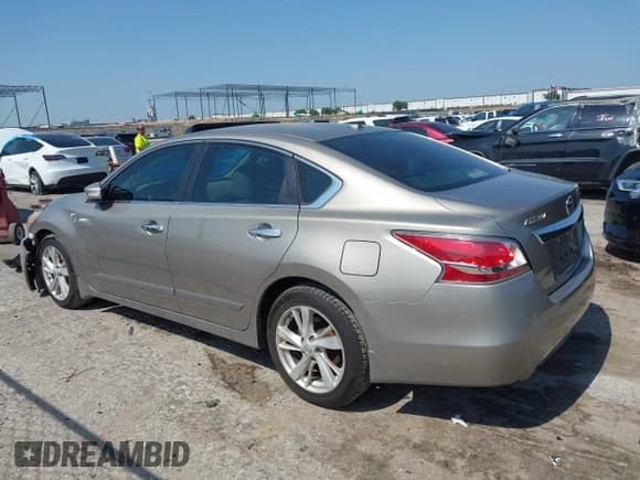 ✅ 2014 Nissan Altima SL • VIN: 1N4AL3AP9EC291277 • Лот: 42402210. Опубликован ранее на IAAI с пробегом 102 072 миль. Бесплатный доступ к архиву аукционных продаж из США и подробный отчёт об истории автомобиля на DreamBid. Изображение 3.