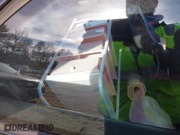 ✅ 2010 Volkswagen Beetle • VIN: 3VWPG3AG7AM020393 • Lot: 43741574. Listed on IAAI with 147,899 mi. Free auction sales archive from the USA and detailed vehicle history report at DreamBid. Image 8.