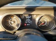 ✅ 2022 Jeep Wrangler Sport S • VIN: 1C4GJXAN6NW117648 • Лот: 84908324. Опубликован ранее на Copart с пробегом 25 375 миль. Бесплатный доступ к архиву аукционных продаж из США и подробный отчёт об истории автомобиля на DreamBid. Изображение 9.