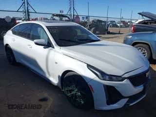 ✅ 2022 Cadillac CT5 Sport • VIN: 1G6DP5RK5N0137069 • Lot: 43496432. Wystawiony na IAAI z przebiegiem 23 527 mil. Bezpłatny archiwum sprzedaży aukcyjnych z USA i szczegółowy raport historii pojazdu na DreamBid. Zdjęcie 1.