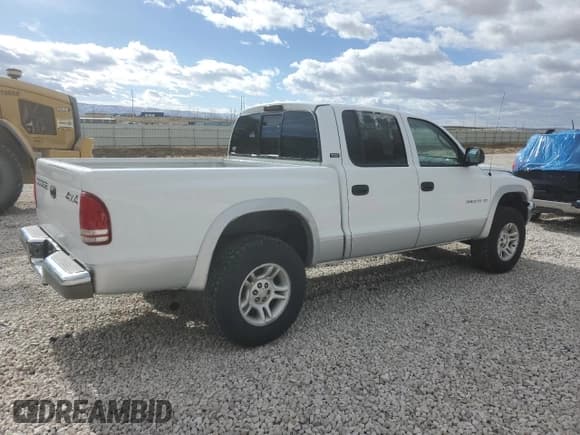 ✅ 2001 Dodge Dakota Sport • VIN: 1B7GG2AN91S197210 • Lot: 86139754. Wystawiony na Copart z przebiegiem 208 500 mil. Bezpłatny archiwum sprzedaży aukcyjnych z USA i szczegółowy raport historii pojazdu na DreamBid. Zdjęcie 3.