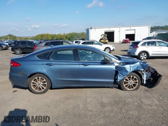 ✅ 2019 Ford Fusion SE • VIN: 3FA6P0H7XKR123269 • Lot: 43136153. Listed on IAAI with 133,309 mi. Free auction sales archive from the USA and detailed vehicle history report at DreamBid. Image 14.