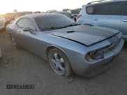 ✅ 2013 Dodge Challenger SXT • VIN: 2C3CDYAG4DH684231 • Lot: 76542554. Wystawiony na Copart z przebiegiem 45 883 mil. Bezpłatny archiwum sprzedaży aukcyjnych z USA i szczegółowy raport historii pojazdu na DreamBid. Zdjęcie 4.