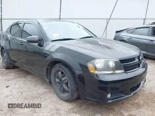 2013 Dodge Avenger R/T z VIN 1C3CDZBG9DN585500, wystawiony jako IAAI lot #43081797 z przebiegiem 178 316 mil mil oraz . Historia ofert i sprzedaży dostępna na DreamBid. Obrazek 1.