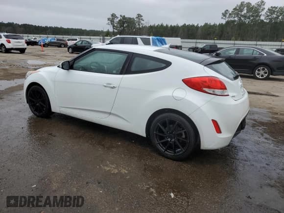 ✅ 2016 Hyundai Veloster • VIN: KMHTC6AD9GU269881 • Lot: 44504735. Wystawiony na Copart z przebiegiem 132 673 mil. Bezpłatny archiwum sprzedaży aukcyjnych z USA i szczegółowy raport historii pojazdu na DreamBid. Zdjęcie 2.
