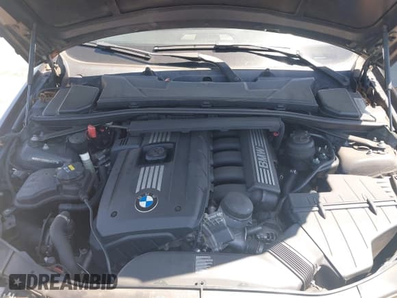 ✅ 2011 BMW 3 Series 328i • VIN: WBAPH5G58BNM83911 • Lot: 42020891. Listed on IAAI with 95,050 mi. Free auction sales archive from the USA and detailed vehicle history report at DreamBid. Image 10.