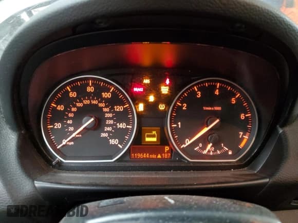 ✅ 2013 BMW 1 Series 128i • VIN: WBAUL7C51DVU09218 • Lot: 53357235. Listed on Copart with 119,644 mi. Free auction sales archive from the USA and detailed vehicle history report at DreamBid. Image 9.