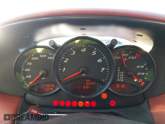 ✅ 1999 Porsche Boxster • VIN: WP0CA2986XU630686 • Lot: 43874393. Listed on IAAI with 177,045 mi. Free auction sales archive from the USA and detailed vehicle history report at DreamBid. Image 7.