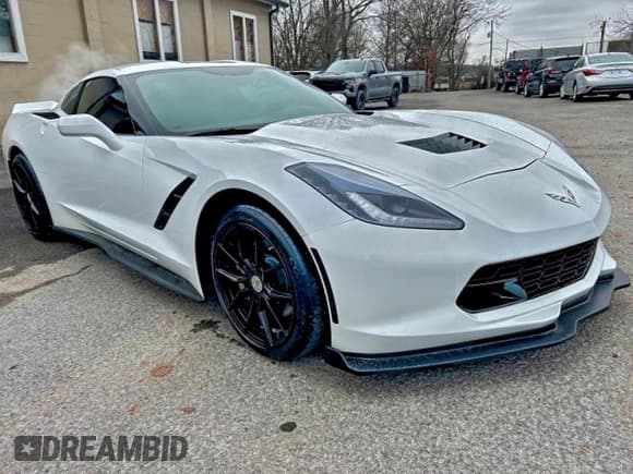 ✅ 2014 Chevrolet Corvette 2LT • VIN: 1G1YD2D79E5103771 • Lot: 95788515. Listed on Copart with 85,584 mi. Free auction sales archive from the USA and detailed vehicle history report at DreamBid. Image 1.