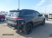✅ 2023 Jeep Grand Cherokee Limited • VIN: 1C4RJHBG7PC667105 • Lot: 43236228. Wystawiony na IAAI z przebiegiem 37 441 mil. Bezpłatny archiwum sprzedaży aukcyjnych z USA i szczegółowy raport historii pojazdu na DreamBid. Zdjęcie 4.