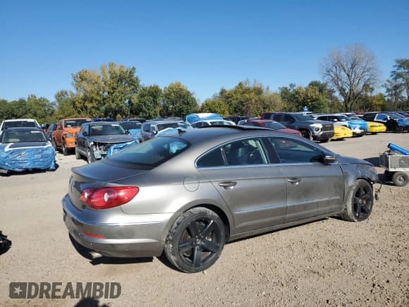 ✅ 2009 Volkswagen CC 4Motion • VIN: WVWGU73C39E532764 • Lot: 87375285. Wystawiony na Copart z przebiegiem Nie podano. Bezpłatny archiwum sprzedaży aukcyjnych z USA i szczegółowy raport historii pojazdu na DreamBid. Zdjęcie 3.