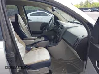 ✅ 2004 Saturn VUE • VIN: 5GZCZ33DX4S891748 • Lot: 41983425. Wystawiony na IAAI z przebiegiem 187 754 mil. Bezpłatny archiwum sprzedaży aukcyjnych z USA i szczegółowy raport historii pojazdu na DreamBid. Zdjęcie 5.