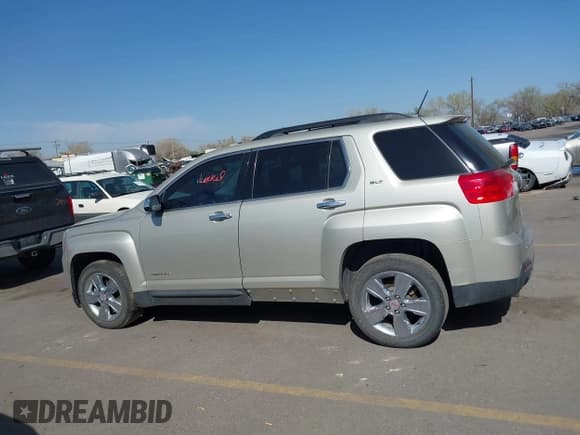 ✅ 2015 GMC Terrain SLT • VIN: 2GKFLXE37F6412840 • Лот: 41979504. Опубликован ранее на IAAI с пробегом 146 744 миль. Бесплатный доступ к архиву аукционных продаж из США и подробный отчёт об истории автомобиля на DreamBid. Изображение 13.