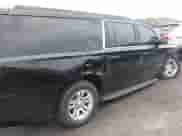 2018 Chevrolet Suburban LS z VIN 1GNSKGKCXJR264351, wystawiony jako IAAI lot #42365399 z przebiegiem 69 704 mil mil oraz . Historia ofert i sprzedaży dostępna na DreamBid. Obrazek 17.