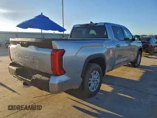 ✅ 2023 Toyota Tundra SR5 • VIN: 5TFLA5EC9PX014314 • Лот: 94642155. Опубликован ранее на Copart с пробегом 33 941 миль. Бесплатный доступ к архиву аукционных продаж из США и подробный отчёт об истории автомобиля на DreamBid. Изображение 3.